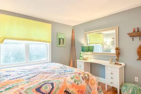 Spacious W Basketball Court & Playground